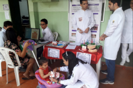 Imagem: Professores e estudantes da UFC ofereceram serviços de promoção para a saúde bucal e sistêmica de crianças, gestantes, jovens e idosos (Foto: Divulgação)