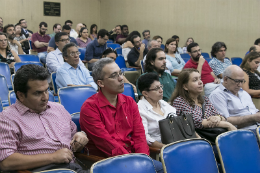 Foto do público presente à reunião no Auditório da Reitoria da UFC