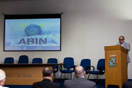 Representada pelo Reitor Jesualdo Farias, a UFC recebeu equipe da Agência Brasileira de Inteligência (ABIN) para palestra sobre proteção do conhecimento.