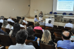 Imagem: A Profª Denise Correa, Pró-Reitora de Administração, ressaltou ações rumo à eficiência da gestão e dos controles internos (Foto: Rafael Cavalcante)