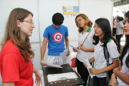 Imagem: A Feira das Profissões é um dos mais importantes eventos da UFC, reunindo milhares de estudantes do ensino médio (Foto: Igor Grazianno)