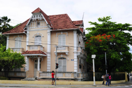 Imagem: A Casa de Cultura Alemã, uma das mais importantes da UFC, passou por reforma e restauração de suas estruturas originais (Foto: Jr. Panela)