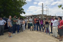 Imagem: Prof. Lindberg Gonçalves e estudantes visitaram obras do novo campus da UFC em Russas (Foto: Jr. Panela)