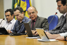 Imagem: Reitor da UFC centrou seu discurso de abertura em defesa da autonomia universitária (Foto: Ribamar Neto)