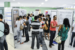 Imagem: VII Encontro de Práticas Docentes foi realizado, em 2013, no hall da Prograd (Foto: Ribamar Neto)