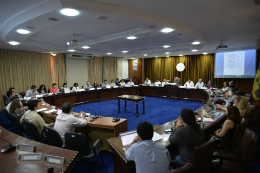 Imagem: Reunião do CEPE que aprovou resoluções docentes durou seis horas (Foto: Jr. Panela)