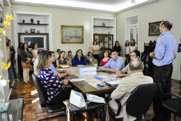 Imagem: Posse de novos servidores da UFC no Gabinete do Reitor (Foto: Ribamar Neto)