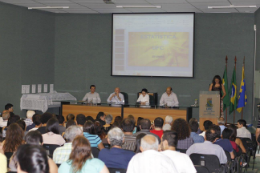 Imagem: Solenidade de comemoração dos cinquenta anos de criação do curso de Estatística da UFC. (Foto: Divulgação)