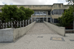 Imagem: Fachada da Biblioteca de Ciências e Tecnologia