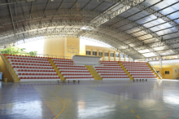 Imagem: A quadra do CEU, no Campus do Benfica, foi uma das obras inauguradas (Foto: Ribamar Neto)