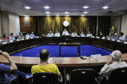 Imagem: Sessão do Consuni foi presidida pelo Prof. Ciro Nogueira, Pró-Reitor de Assuntos Estudantis (Foto: Ribamar Neto)