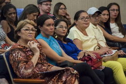 Imagem: Plateia da aula inaugural do curso de Pedagogia do Parfor (Foto: Ribamar Neto/UFC)