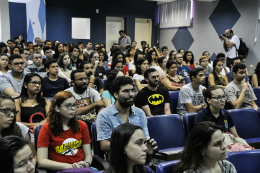 Imagem: As turmas iniciantes de Letras, História, Biblioteconomia, Psicologia e Ciências Sociais receberam informações sobre a vida acadêmica (Foto: Ribamar Neto/UFC) 