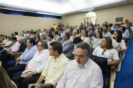 Imagem: Dirigentes, professores, servidores e estudantes da UFC assistiram à apresentação