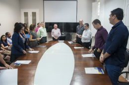 Imagem: O Prof. Paulo Roberto Lacerda Leal leu o Termo de Compromisso do Servidor em nome dos empossados (Foto: Ribamar Neto/UFC)