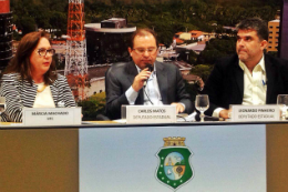 Imagem: Foto da composição da mesa da audiência pública