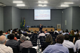 Imagem: Auditório Reitor Ícaro de Sousa Moreira, no Campus do Pici (Foto: Jr. Panela/UFC)