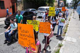 Imagem: Manifestantes pedem mais acessibilidade nas ruas do Benfica