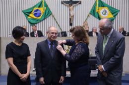 Imagem: A solenidade ocorreu no Plenário 13 de Maio da Assembleia (Foto: José Leomar)