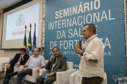 Imagem: O reitor Henry Campos mediará os debates do seminário no sábado (7) (Foto: Jr. Panela/UFC)