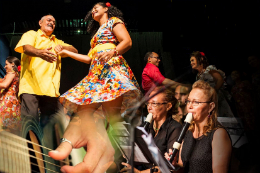 Imagem: montagem de fotos com servidores dançando, tocando violão e flauta