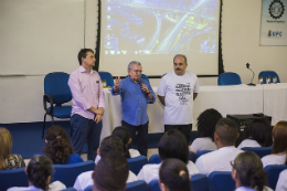 Imagem: O reitor Henry Campos afirmou que o evento se insere na política de valorização de todos os que trabalham na UFC (Foto: Jr. Panela/UFC)