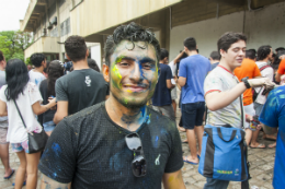 Imagem: Para garantir a vaga na UFC, os candidatos devem efetuar a segunda etapa de matrícula, também presencial e obrigatória (Foto: Viktor Braga/UFC)