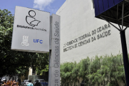 Imagem: Foto da fachada da Biblioteca de Ciências da Saúde