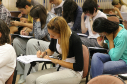 Imagem: O Curso Pré-Vestibular é aberto a quem concluiu esteja concluindo (no segundo ou terceiro ano) o ensino médio, em escola pública ou particular, e que comprove baixa renda (Foto: Marcos Santos)