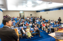 Imagem: A abertura ocorreu no auditório da Reitoria (Foto: Viktor Braga/UFC)