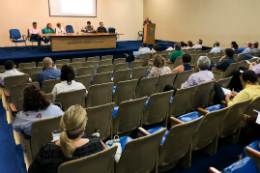 Imagem: O lançamento ocorreu na abertura da 6ª Reunião de Coordenadores dos Programas de Pós-Graduação da UFC, realizada no auditório da Reitoria (Foto: Davi Motta/UFC)