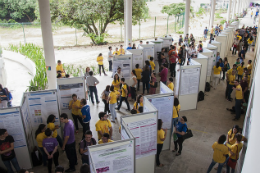 Imagem: Pavilhão de eventos dos Encontros Universitários, no Campus do Pici