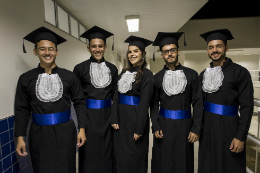 Imagem: Os primeiros graduados do Campus da UFC em Russas (Foto: Viktor Braga/UFC)