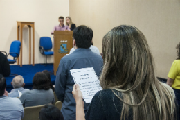 Imagem: A solenidade ocorreu no Auditório da Reitoria (Foto: Ribamar Neto/UFC)