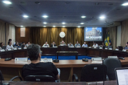 Imagem: Entre as novidades aprovadas está a unificação dos calendários acadêmicos no segundo semestre para cursos de graduação presencial, de ensino a distância, pós-graduação e Casas de Cultura Estrangeira (Foto: Ribamar Neto/UFC)