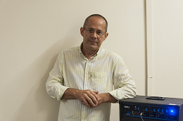 Imagem: O coordenador no Brasil do evento é o Prof. José Capelo Neto, do Programa de Pós-Graduação em Recursos Hídricos (Foto: Viktor Braga/UFC)