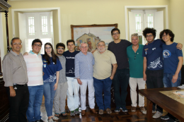 Imagem: O reitor Henry Campos recebeu professores da Seara da Ciência e  os jovens finalistas de seletivas nacionais para olimpiadas internacionas de astronomia (Foto: Heliomárzio Moreira)