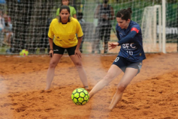 Imagem: Nas competições de beach soccer feminino e masculino, a UFC conquistou medalhas de prata (Foto: Divulgação)