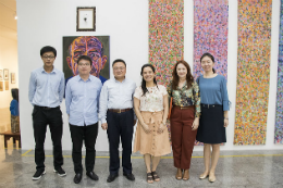 Imagem: Após a reunião, os integrantes chineses do Conselho visitaram o Museu de Arte da UFC (Foto: Ribamar Neto/UFC)