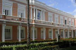 Foto da fachada da reitoria (Foto: Davi Pinheiro)