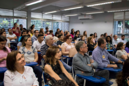 Imagem: O público lotou o auditório para prestigiar os inventores do Natchup (Foto: Ribamar Neto/UFC)