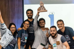 Imagem: Marina, Sarah, Brenno, Filipe, João Marcus e Leonardo são os cofundadores da Econtainer (Foto: Divulgação)