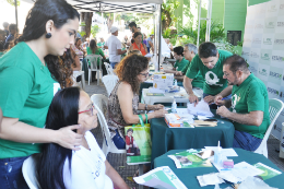 Imagem: A equipe do Serviço de Cirurgia de Cabeça e Pescoço do HUWC e a Liga de Cirurgia de Cabeça e Pescoço participam do mutirão (Foto: divulgação)