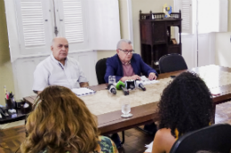 Imagem: Entrevista coletiva concedida pelo reitor Henry Campos e o pró-reitor Almir Bittencourt ocorreu na Reitoria, no Campus do Benfica (Foto: CCSMI/UFC)