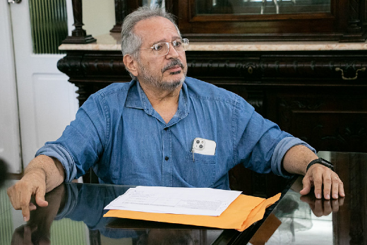 Fotografia do Prof. Ivo Castelo Branco Coelho, coordenador do Núcleo de Medicina Tropical da UFC (Foto: Ribamar Neto/UFC Informa)