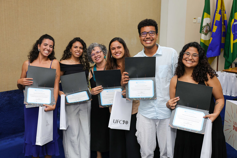 Vencedores da categoria Universitária do Prêmio UFC de Jornalismo em 2024. (Foto: Viktor Braga) ft 20251110 vencedores2024