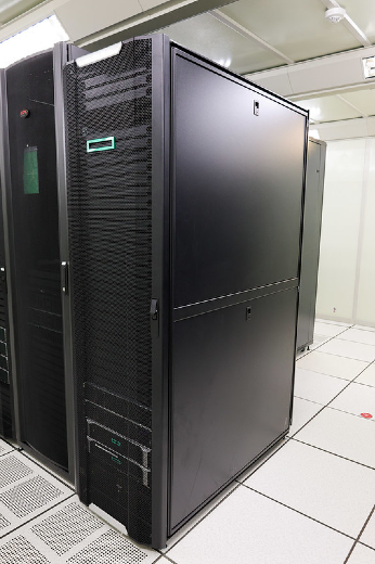 Imagem: "supercomputador" em sala climatizada