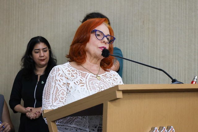 A desembargadora Vanja Fontenele defendeu a valorização da vida humana em geral e da vida das mulheres em particular (Foto: Viktor Braga/Secom-UFC) A desembargadora Vanja Fontenele defendeu a valorização da vida humana em geral e da vida das mulheres em particular (Foto: Viktor Braga/Secom-UFC)