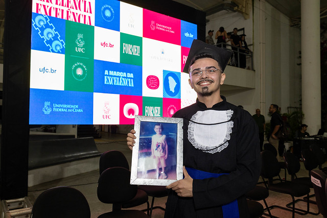 Allan Oliveira fez uma homenagem ao irmão que perdeu quando ainda era criança (Foto: Viktor Braga/UFC)