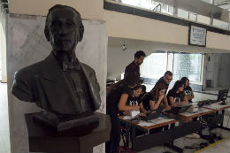 Imagem: sala de aula na FADIR